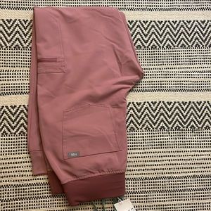 Figs women's high waisted Zamora Scrub pants